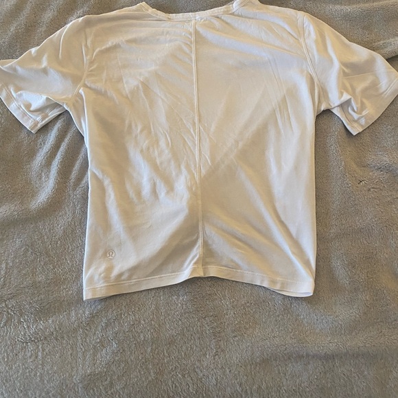 Lululemon White Knotted Women's Top - Picture 2 of 3